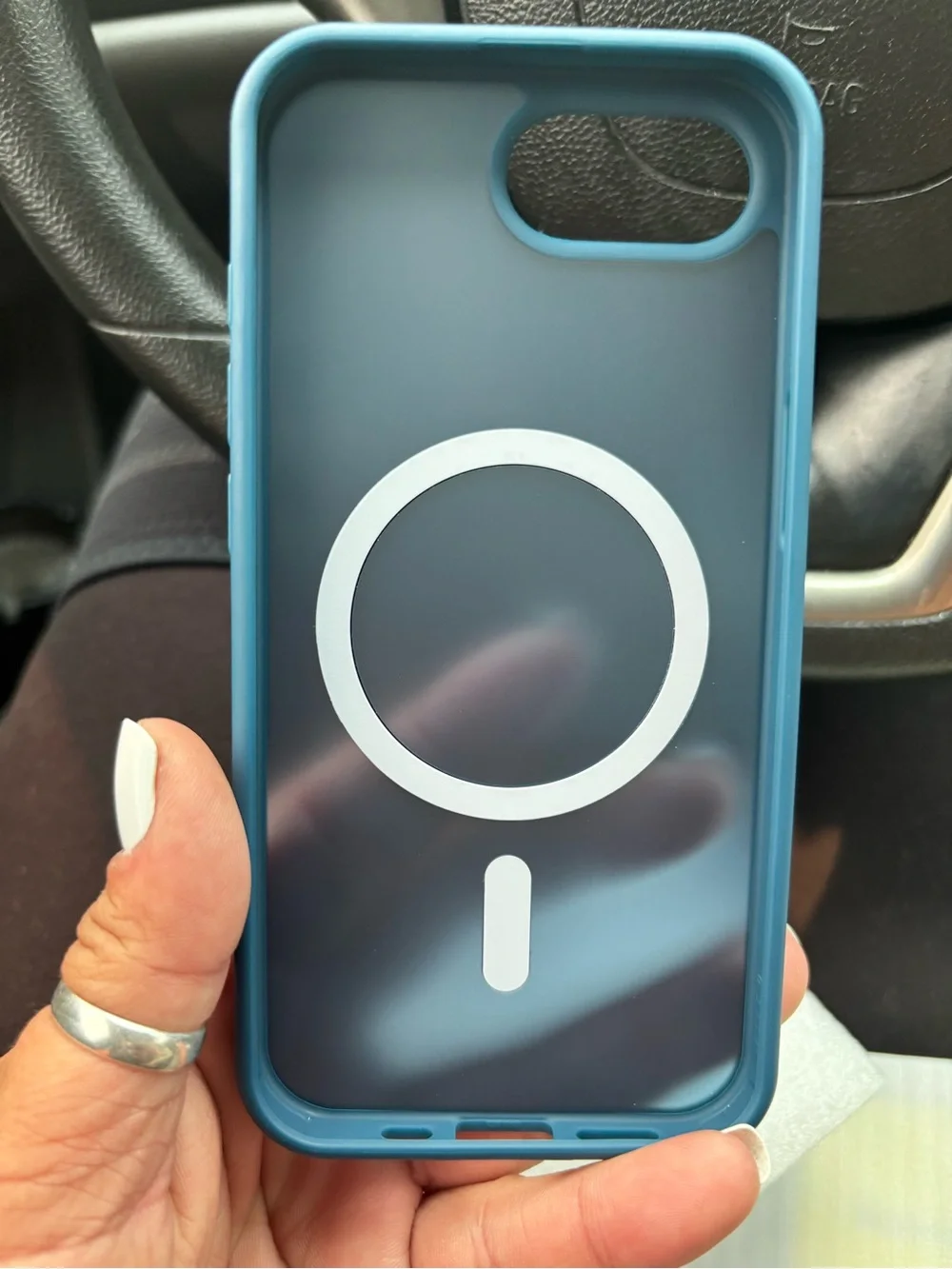 Brand new Blue Magnetic-Compatible iPhone 16 Case  & screen protector